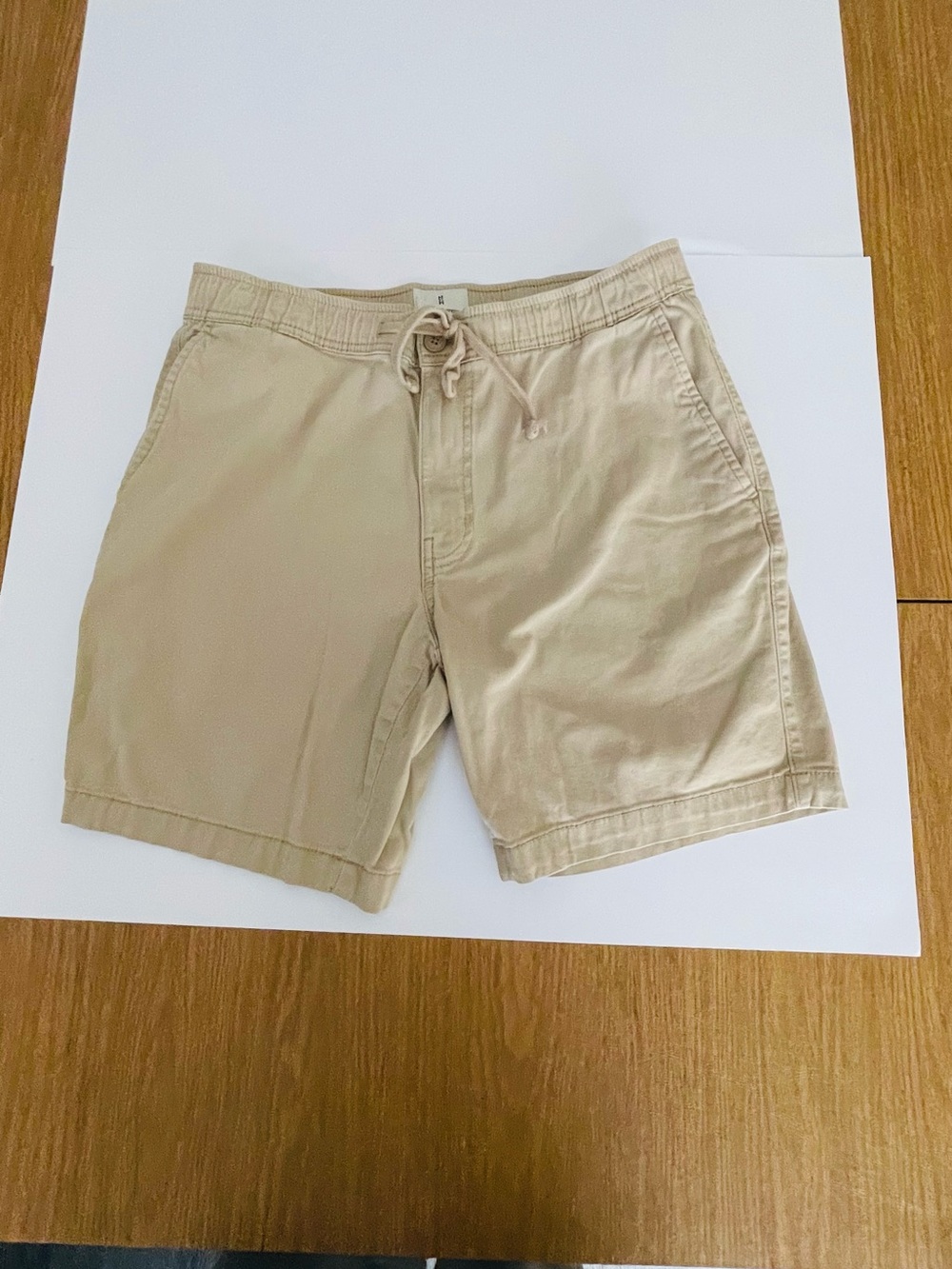 Men's Flat Front Drawstring Shorts in Khaki